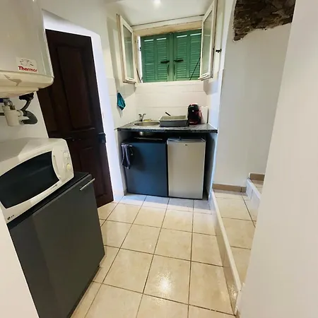 Διαμέρισμα Charmant Studio *